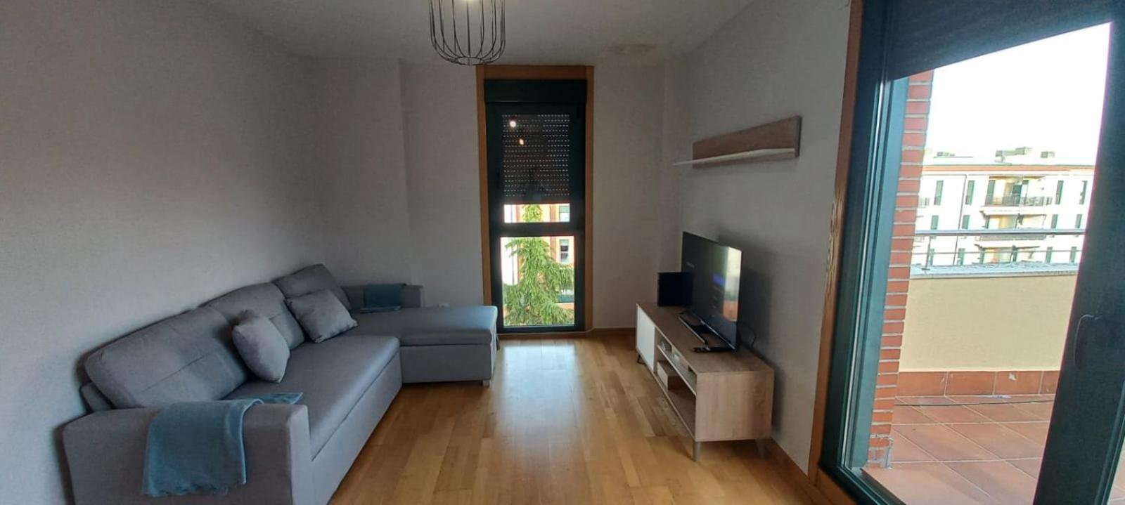 Apartamento Con 2 Dormitorios, Garaje Y Terraza Junto A 巴利亚多利德 外观 照片